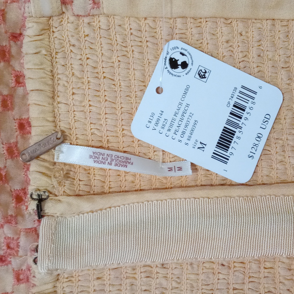 🆕️ 🍑Free People🍑 - Peach/White "Berry Kiss" Off-the-Shoulder Mini Dress - Picture 4 of 16